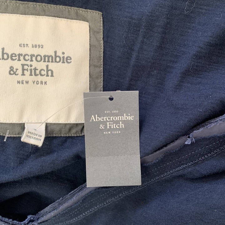 Abercrombie & Fitch / 長袖Tシャツ　サイズS